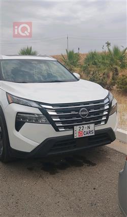 نيسان روج